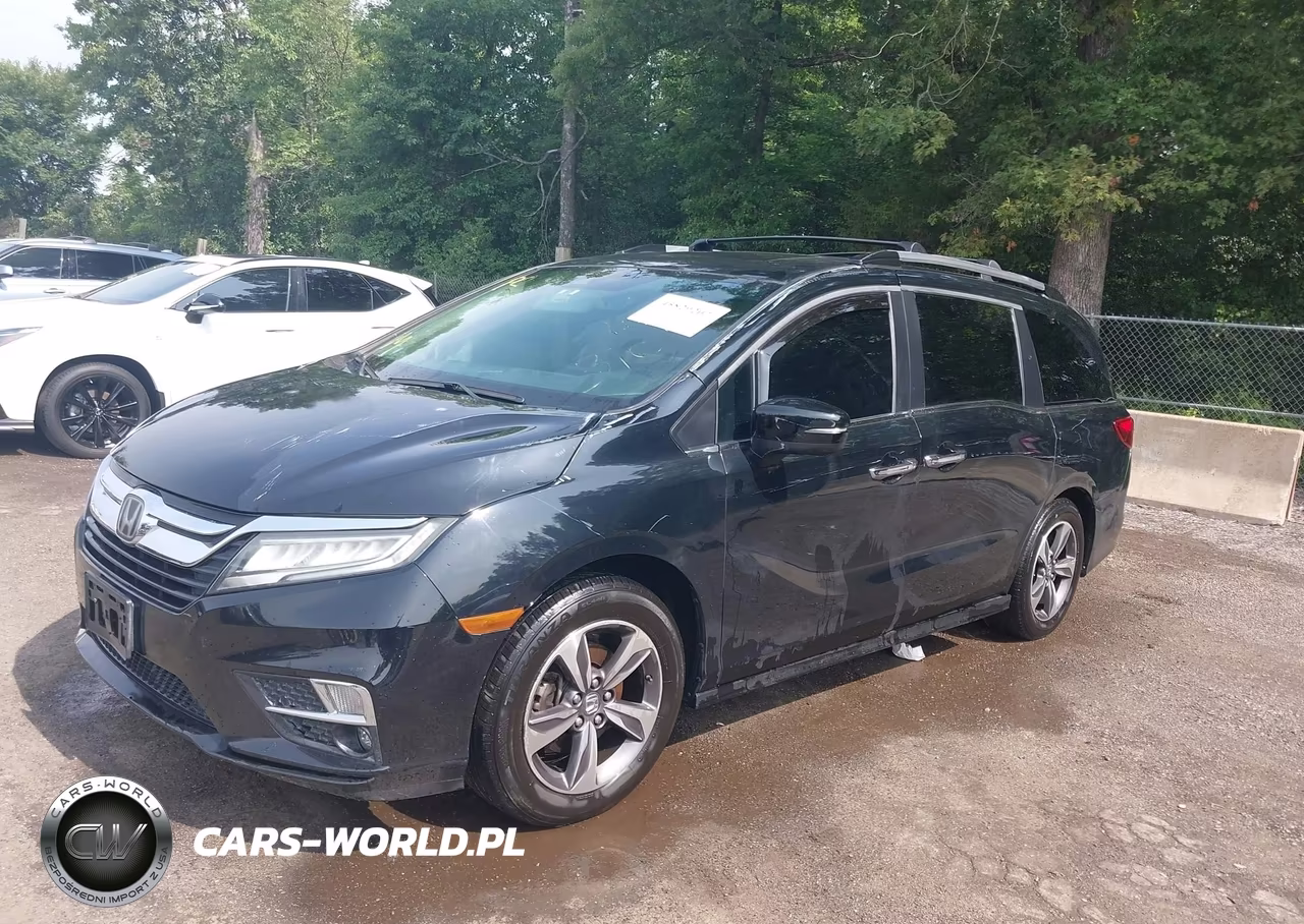 2018 Honda Odyssey Touring VIN:5FNRL6H86JB032109 - 2
