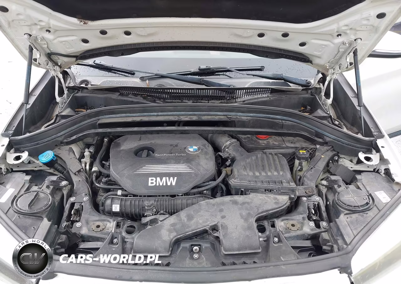 2018 BMW X1 xDrive28I VIN:WBXHT3C31J5K25147 - 10