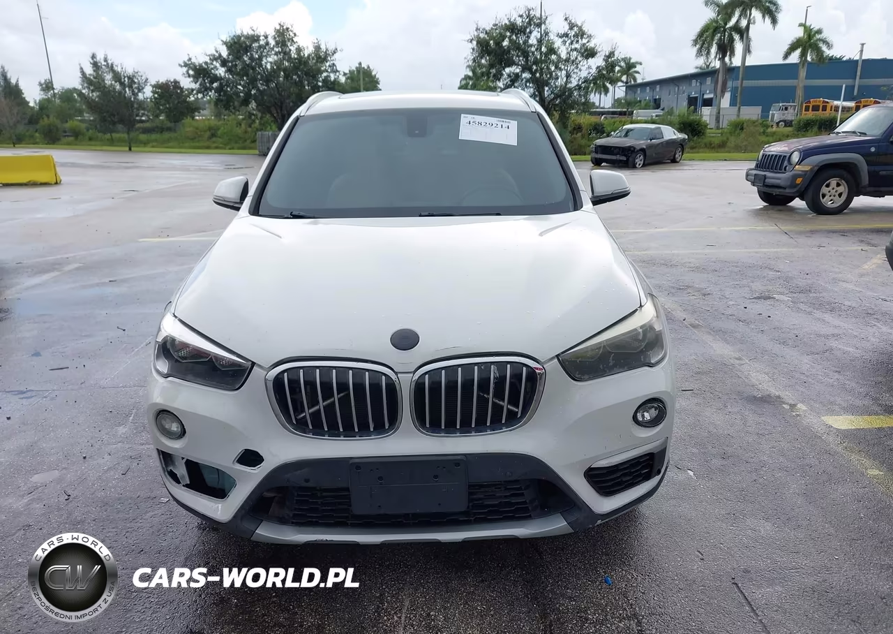 2018 BMW X1 xDrive28I VIN:WBXHT3C31J5K25147 - 12