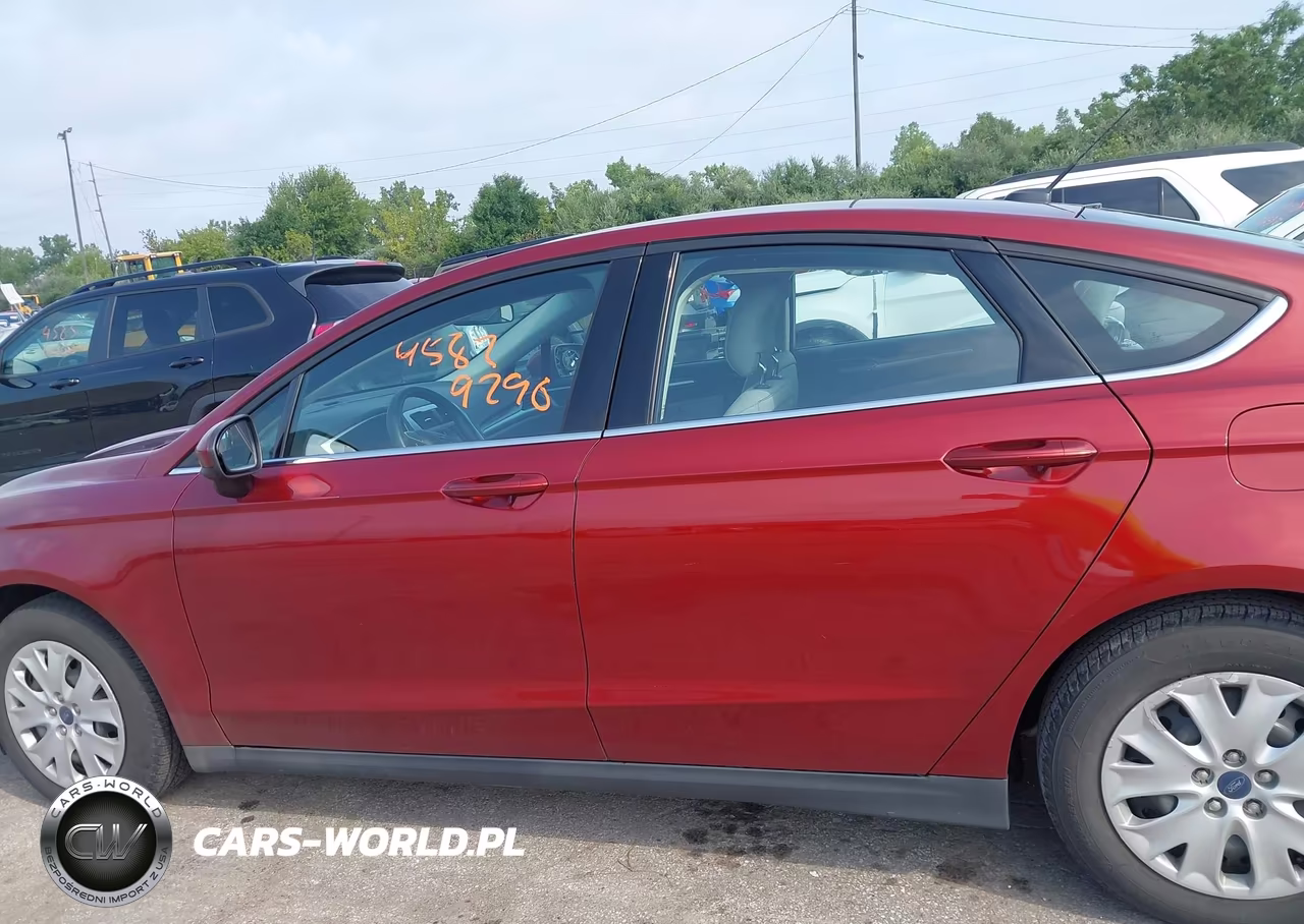 2014 Ford Fusion S VIN:3FA6P0G70ER293727 - 14