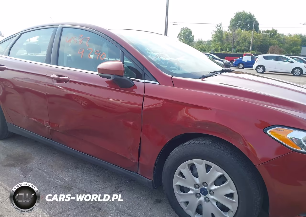 2014 Ford Fusion S VIN:3FA6P0G70ER293727 - 6