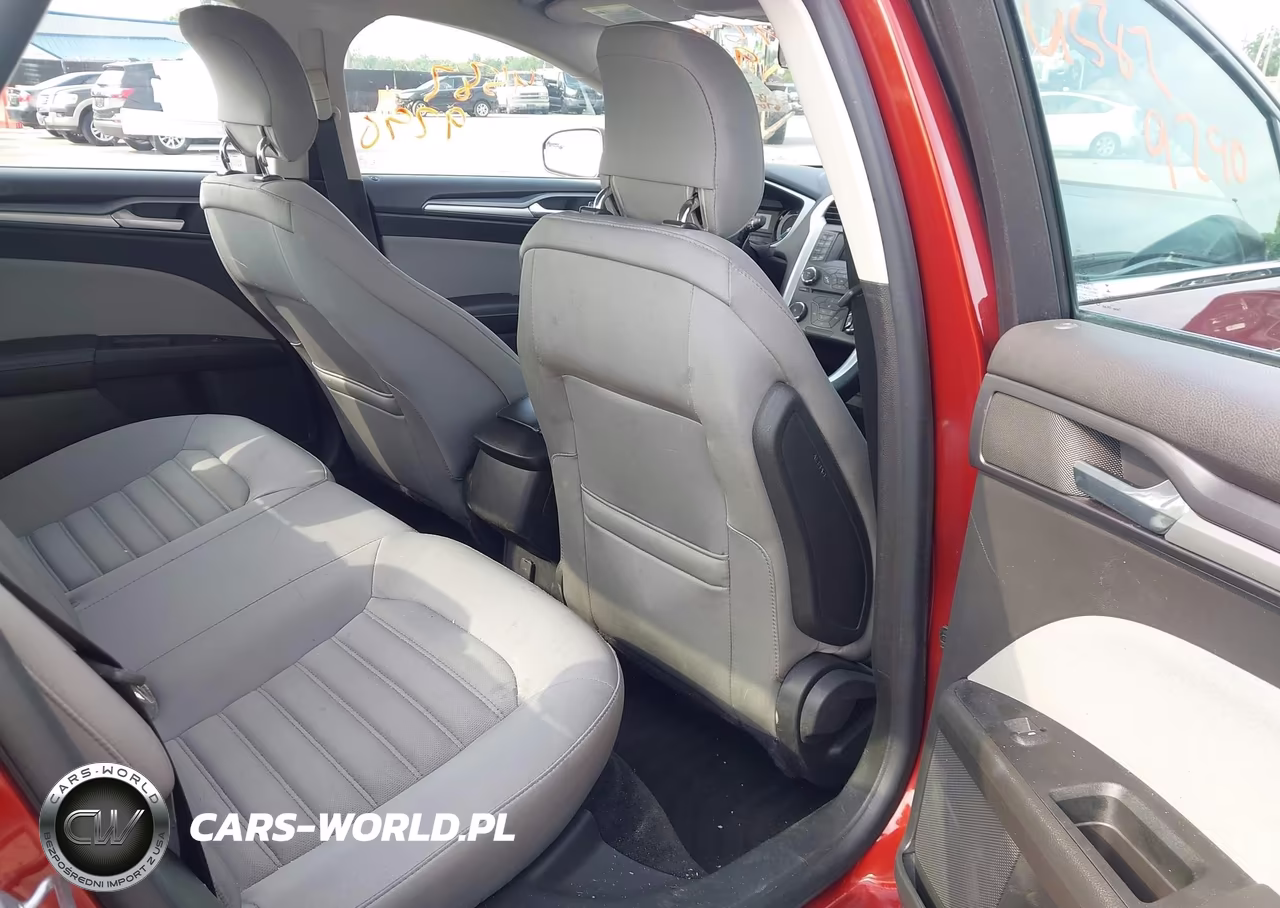 2014 Ford Fusion S VIN:3FA6P0G70ER293727 - 8