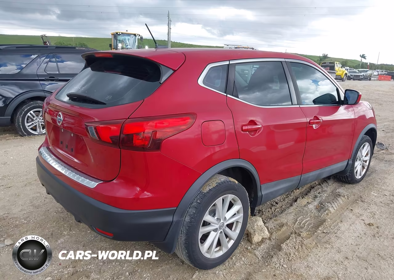 2017 Nissan Rogue Sport S VIN:JN1BJ1CP6HW027459 - 4