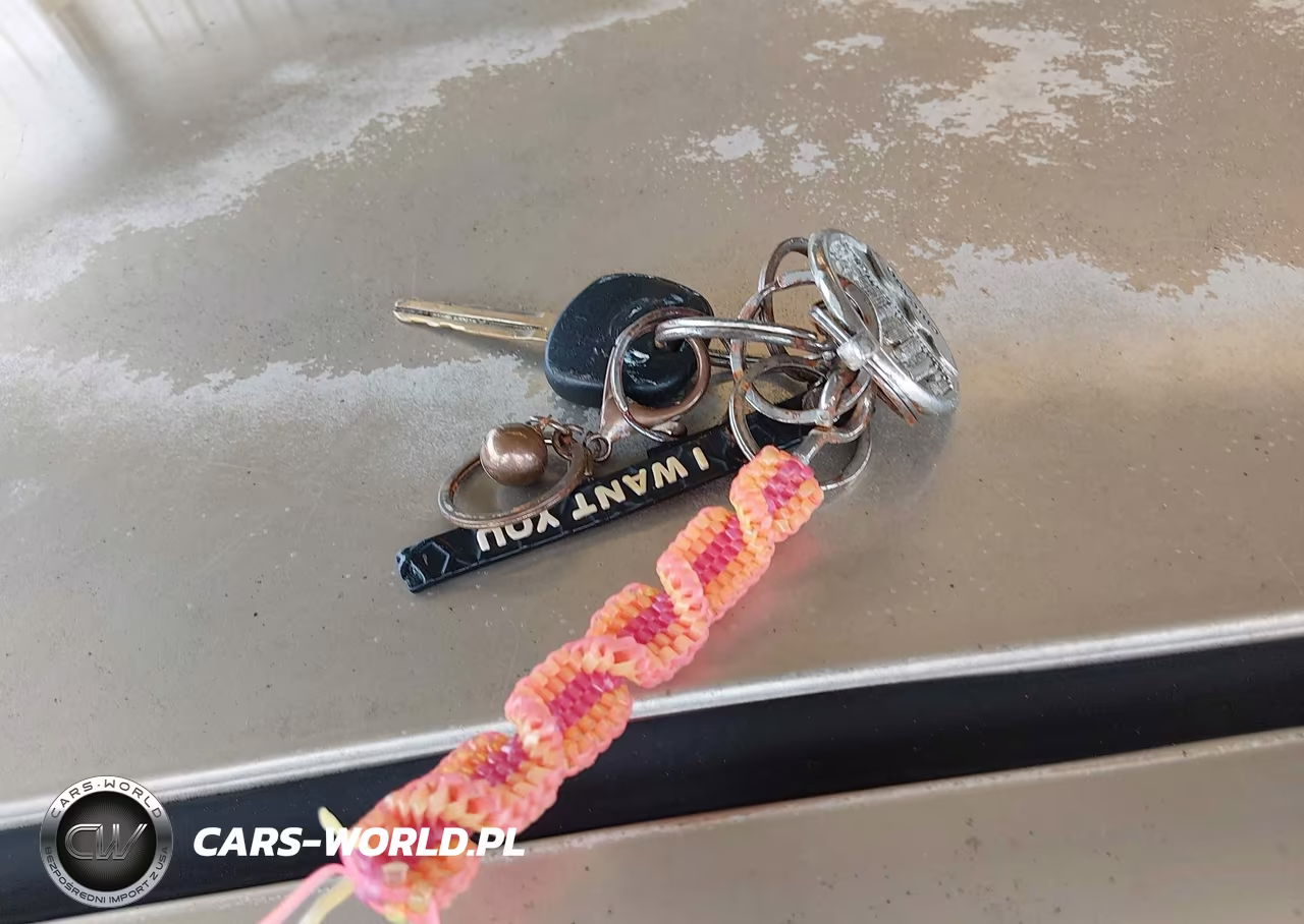 2002 Toyota Camry Le VIN:4T1BE32K82U041218 - 11
