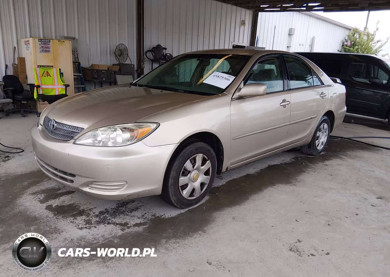 2002 Toyota Camry Le VIN:4T1BE32K82U041218 - 2
