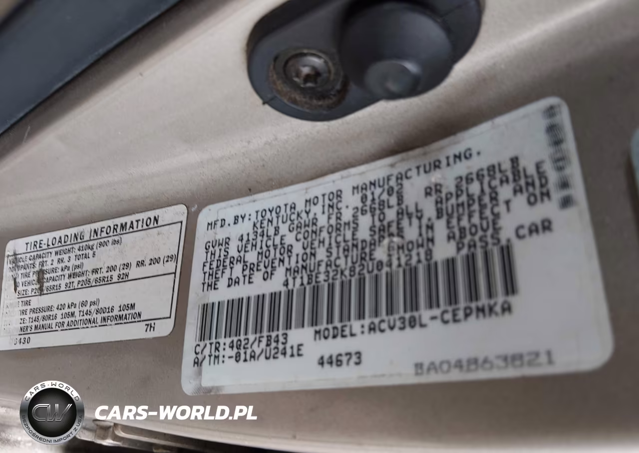 2002 Toyota Camry Le VIN:4T1BE32K82U041218 - 9
