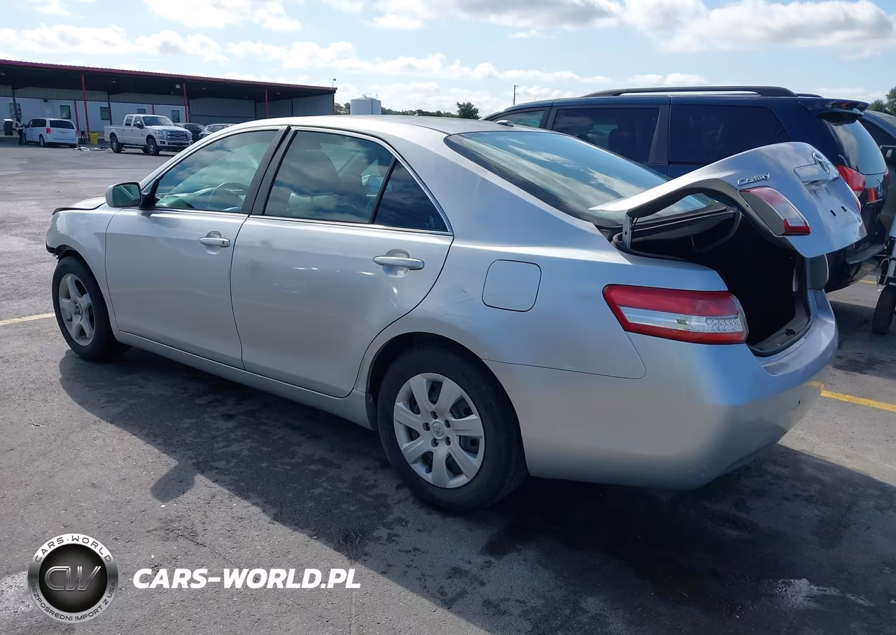 2010 Toyota Camry Le VIN:4T1BF3EKXAU054415 - 3