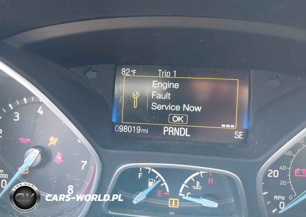 2018 Ford Focus Se VIN:1FADP3K26JL227499 - 16