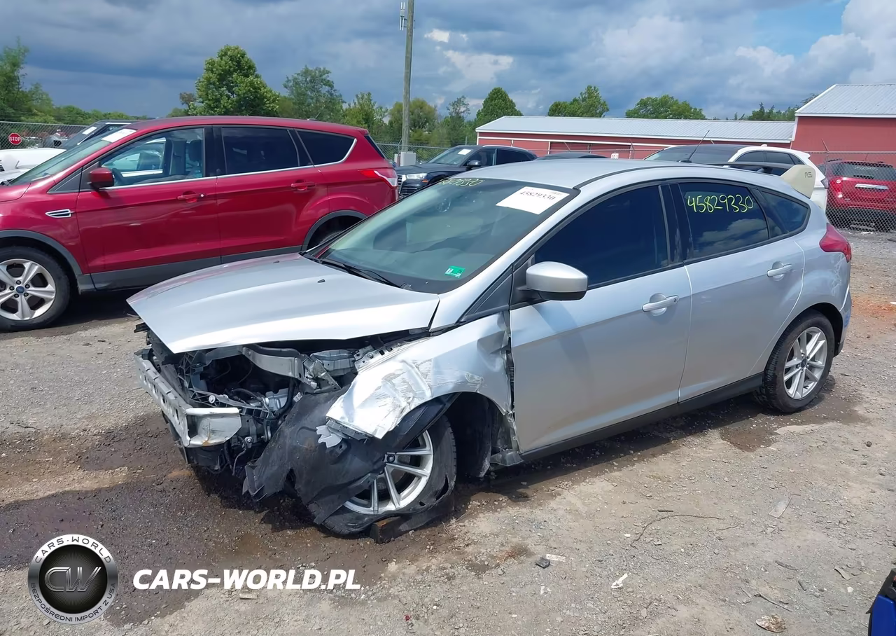 2018 Ford Focus Se VIN:1FADP3K26JL227499 - 2