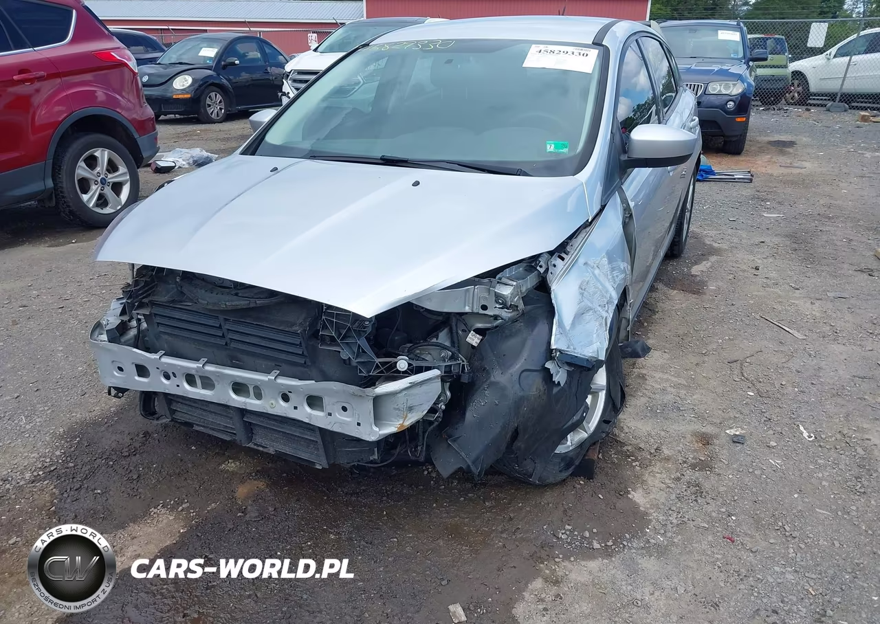 2018 Ford Focus Se VIN:1FADP3K26JL227499 - 6