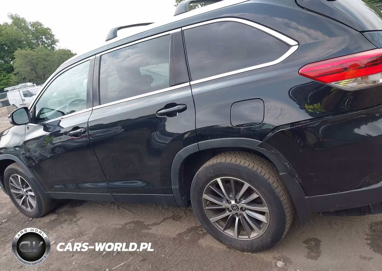 2019 Toyota Highlander Xle VIN:5TDJZRFH8KS613026 - 14