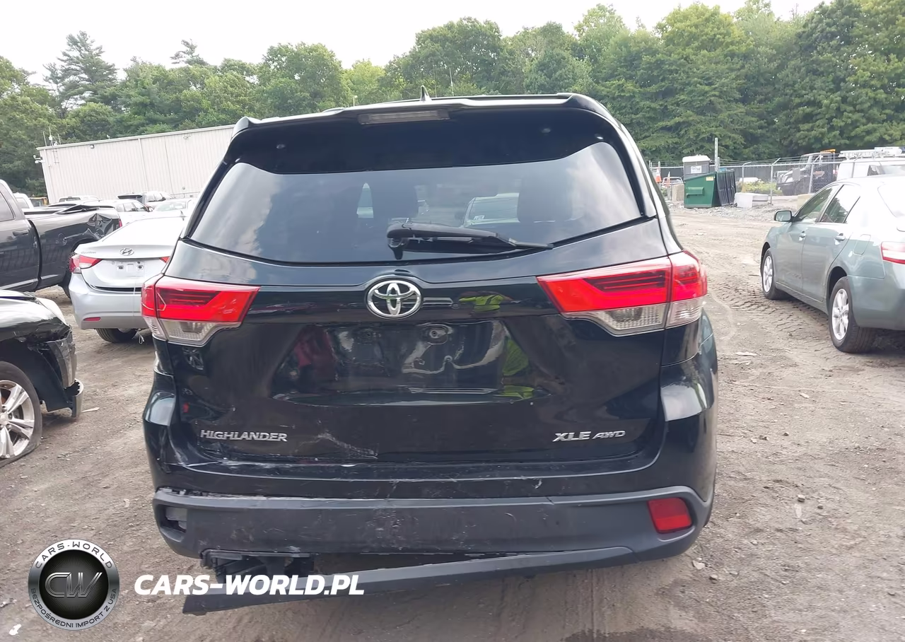 2019 Toyota Highlander Xle VIN:5TDJZRFH8KS613026 - 16