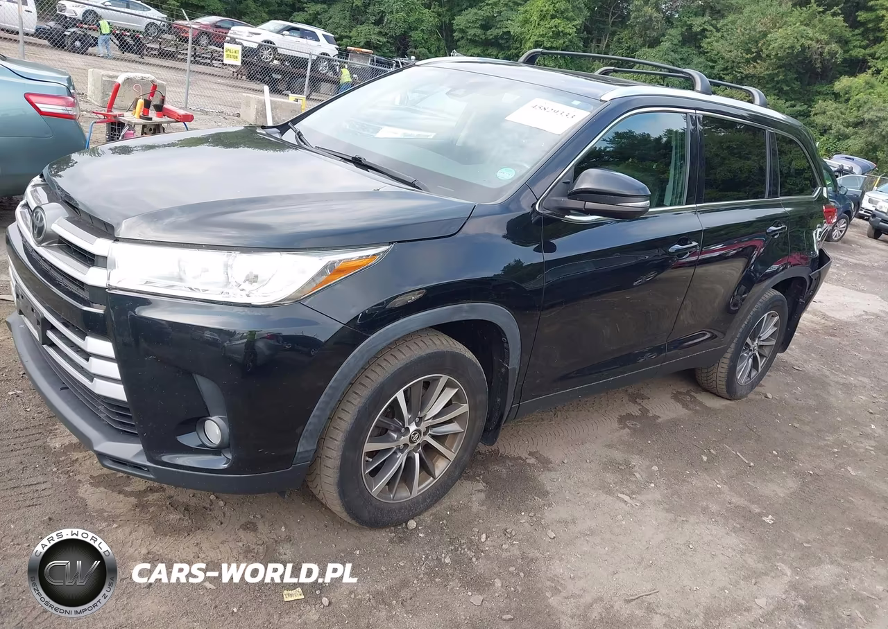2019 Toyota Highlander Xle VIN:5TDJZRFH8KS613026 - 2
