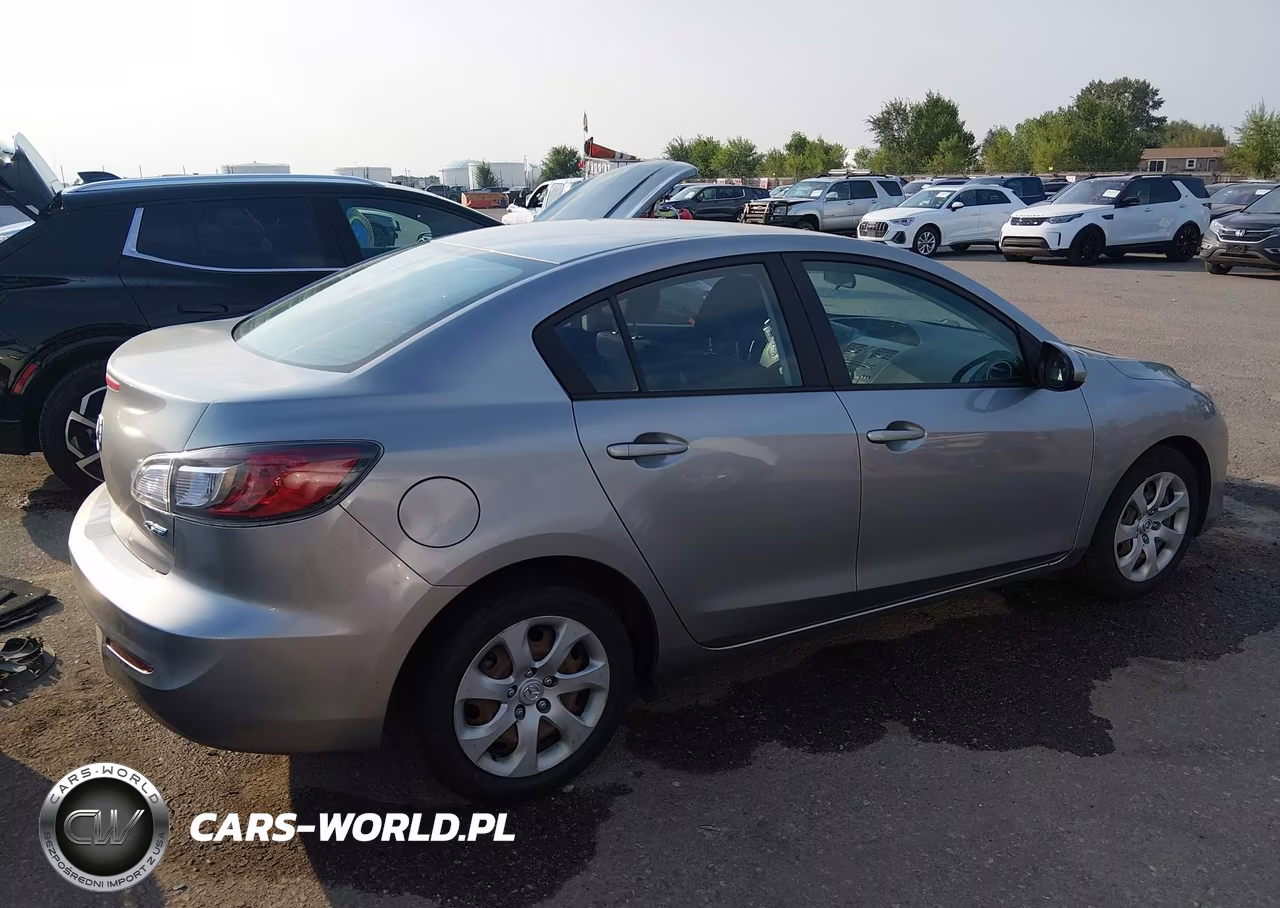 2013 Mazda Mazda3 I Sport VIN:JM1BL1U75D1811287 - 14
