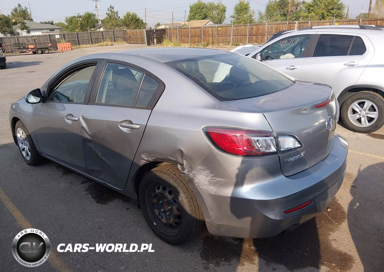 2013 Mazda Mazda3 I Sport VIN:JM1BL1U75D1811287 - 3