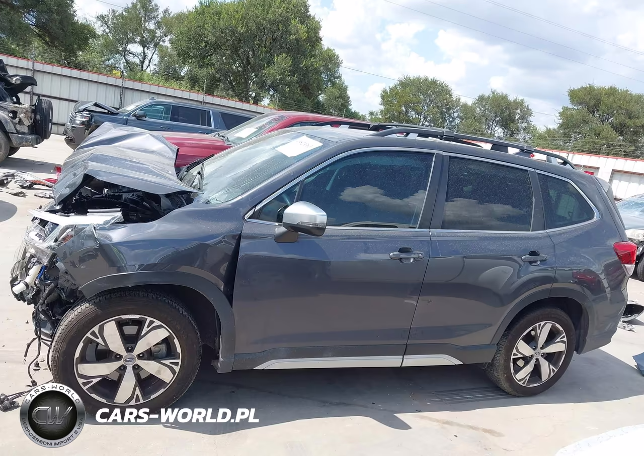 2020 Subaru Forester Touring VIN:JF2SKAXC4LH493603 - 15