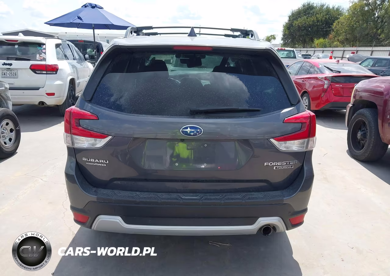 2020 Subaru Forester Touring VIN:JF2SKAXC4LH493603 - 17