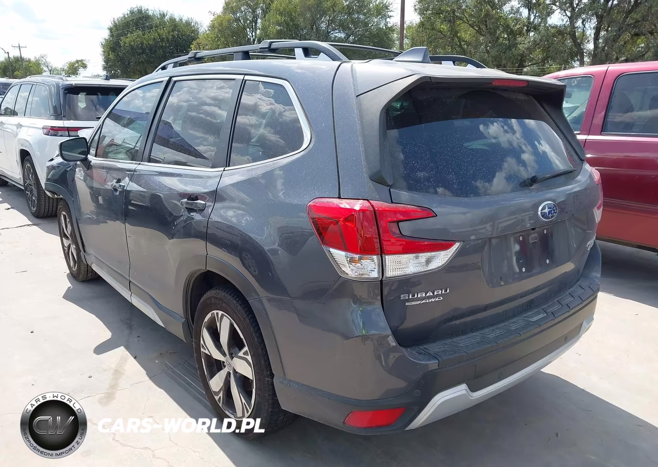 2020 Subaru Forester Touring VIN:JF2SKAXC4LH493603 - 3