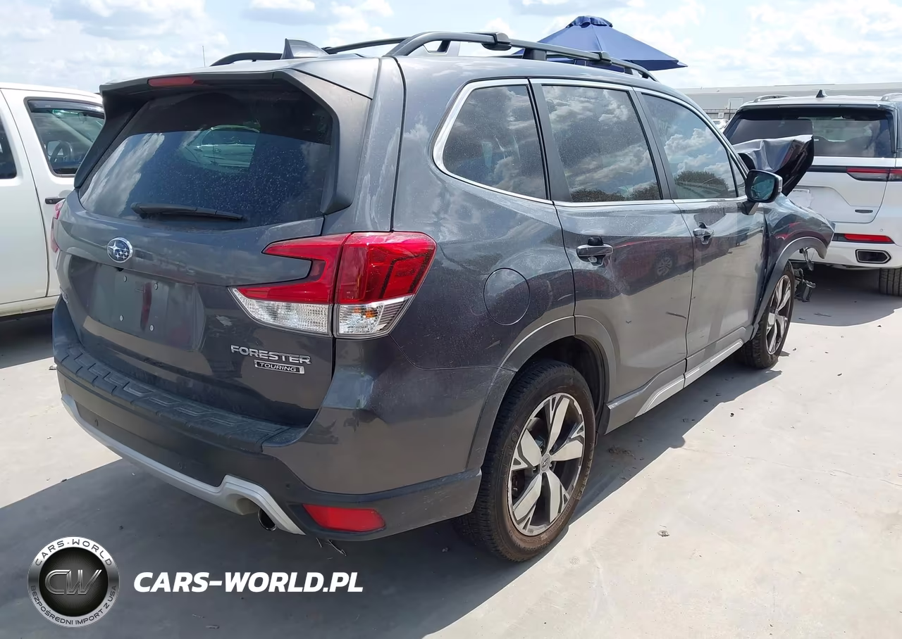 2020 Subaru Forester Touring VIN:JF2SKAXC4LH493603 - 4