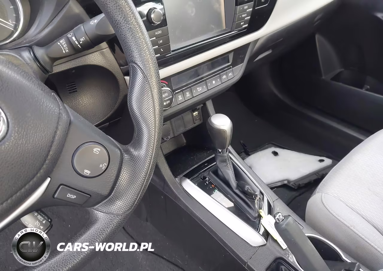 2015 Toyota Corolla Le VIN:5YFBURHE3FP184687 - 11