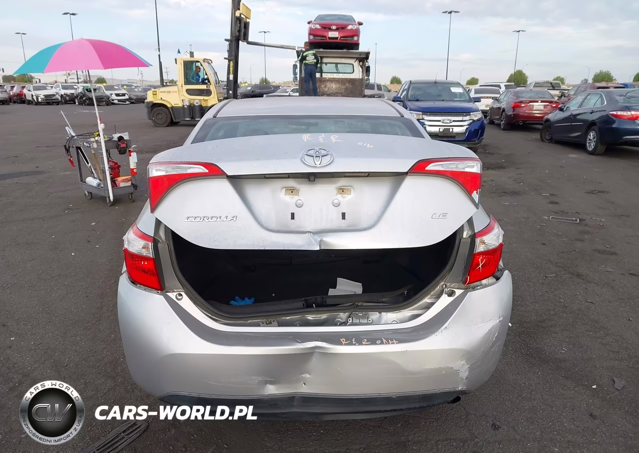 2015 Toyota Corolla Le VIN:5YFBURHE3FP184687 - 16