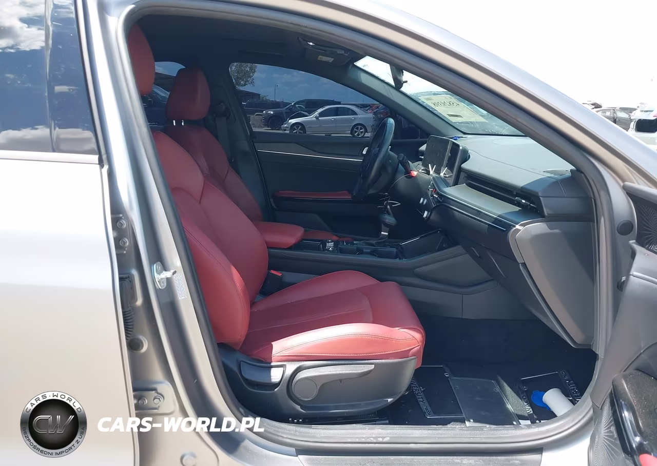 2025 Kia K5 Gt-Line VIN:KNAG64J70S5290615 - 5