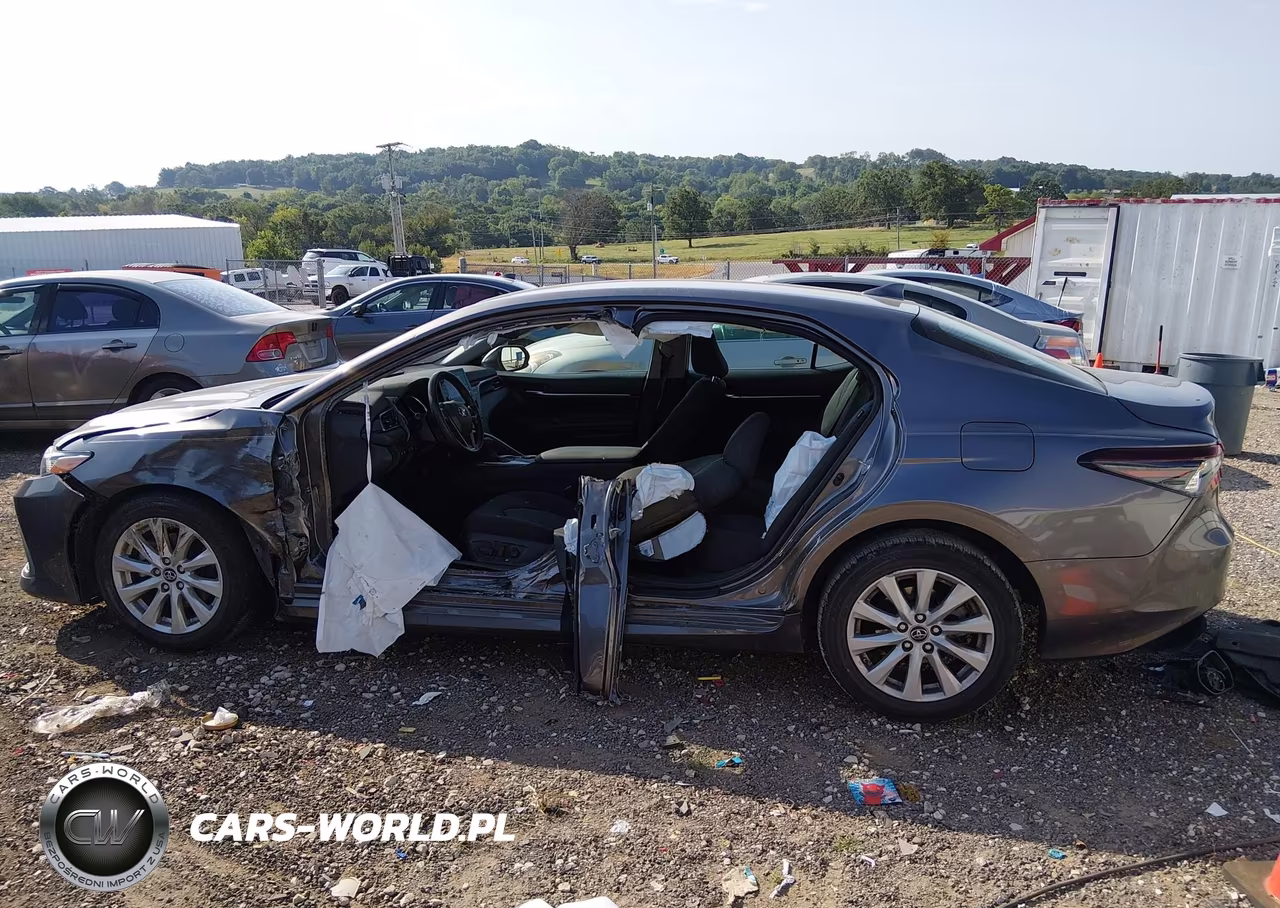 2021 Toyota Camry Le VIN:4T1C11AK8MU484283 - 14