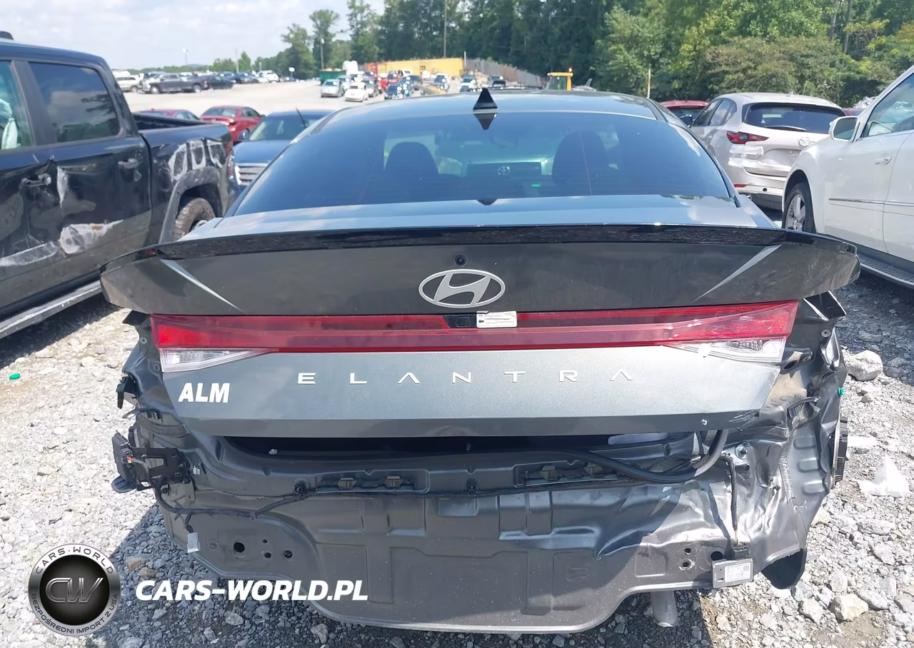 2025 Hyundai Elantra Sel Sport VIN:KMHLM4DG9SU870093 - 16