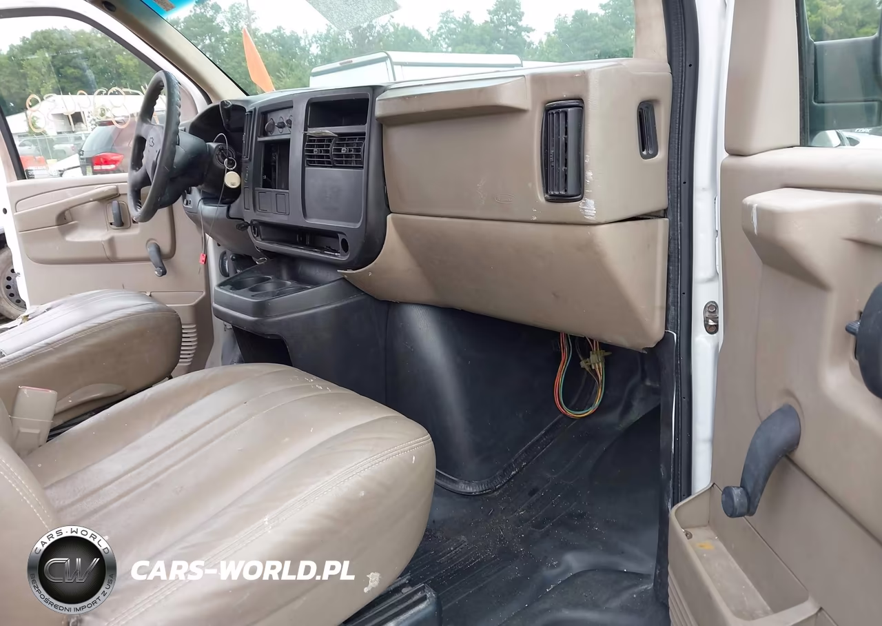 2005 Chevrolet Express VIN:1GCFG15XX51190943 - 5