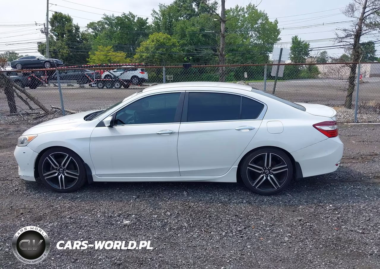 2017 Honda Accord Sport VIN:1HGCR2F54HA130730 - 14