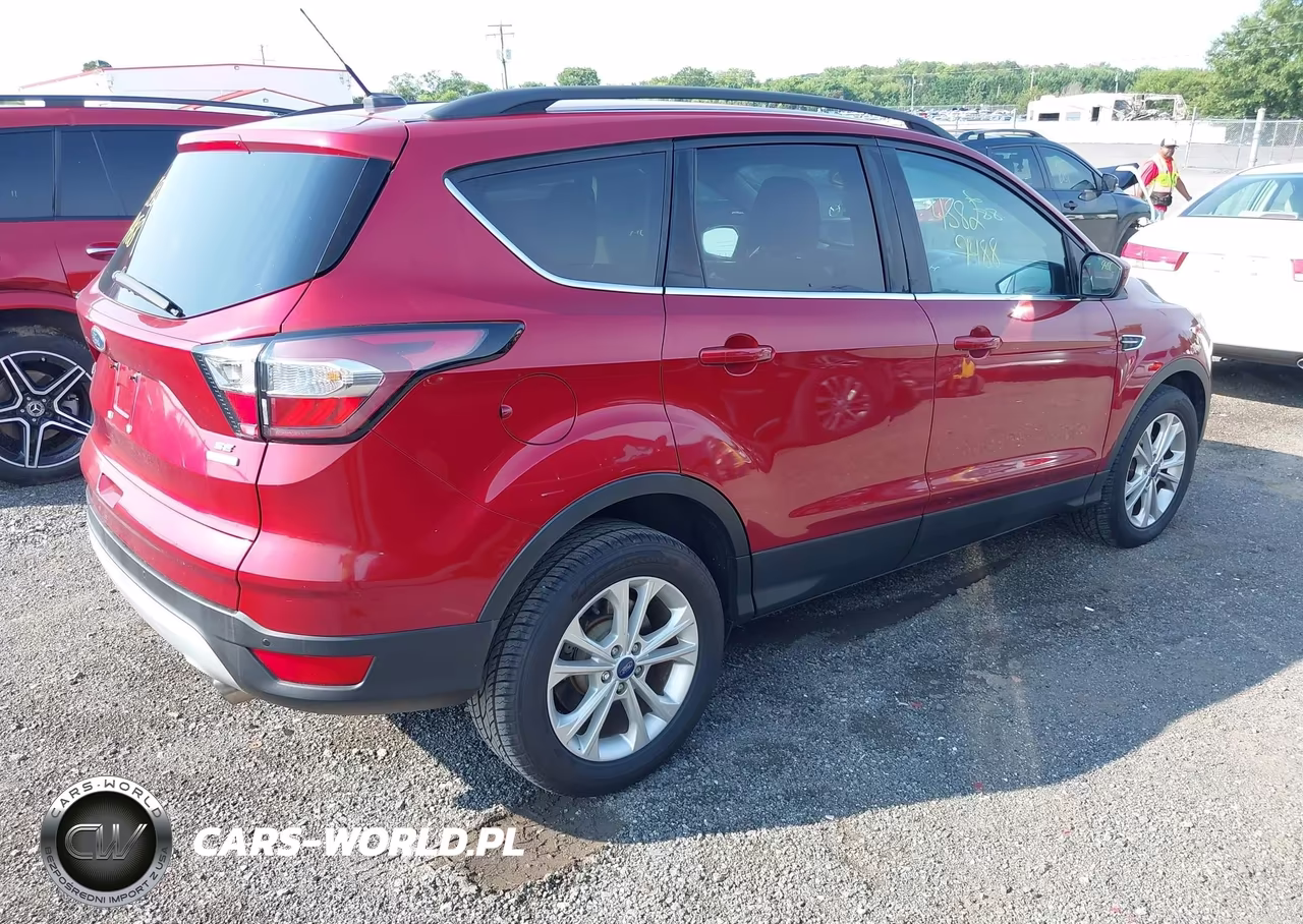 2017 Ford Escape Se VIN:1FMCU0GD0HUB20231 - 4