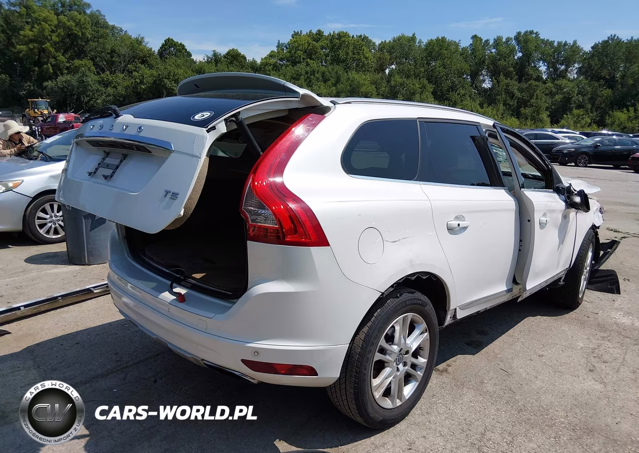 2015 Volvo Xc60 T5 Premier Plus VIN:YV440MDC3F2577869 - 4