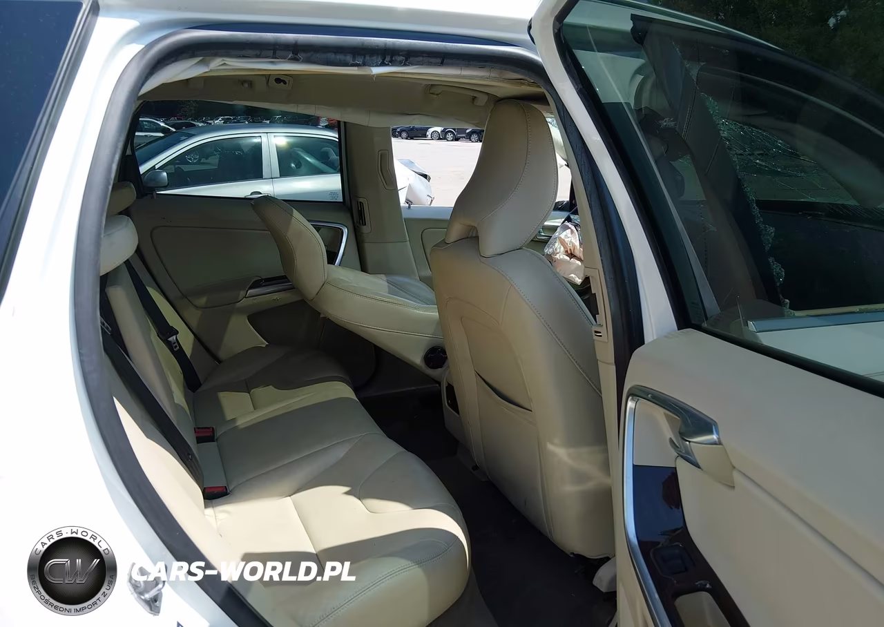 2015 Volvo Xc60 T5 Premier Plus VIN:YV440MDC3F2577869 - 8