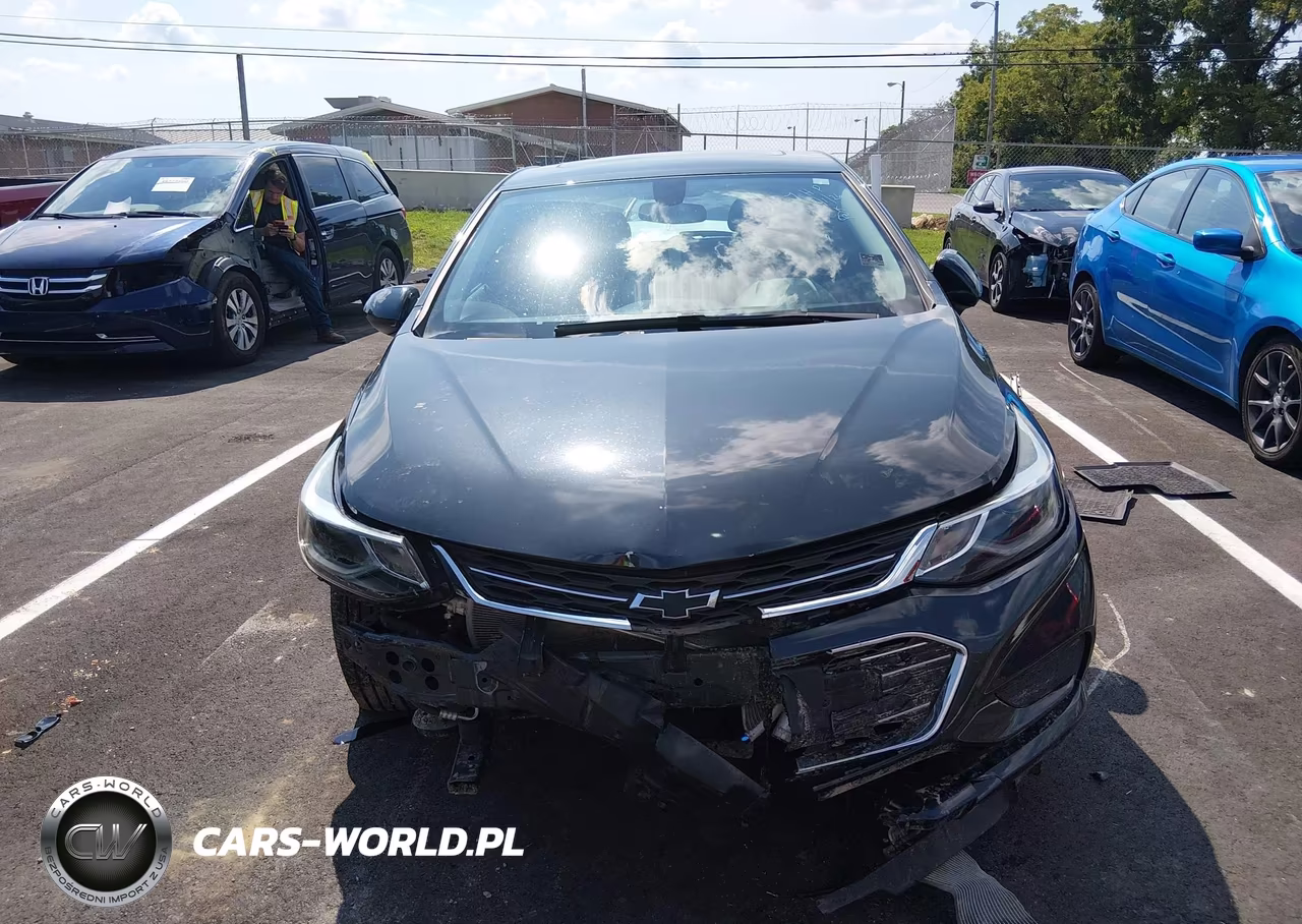 2018 Chevrolet Cruze Lt Auto VIN:3G1BE6SM1JS590662 - 13