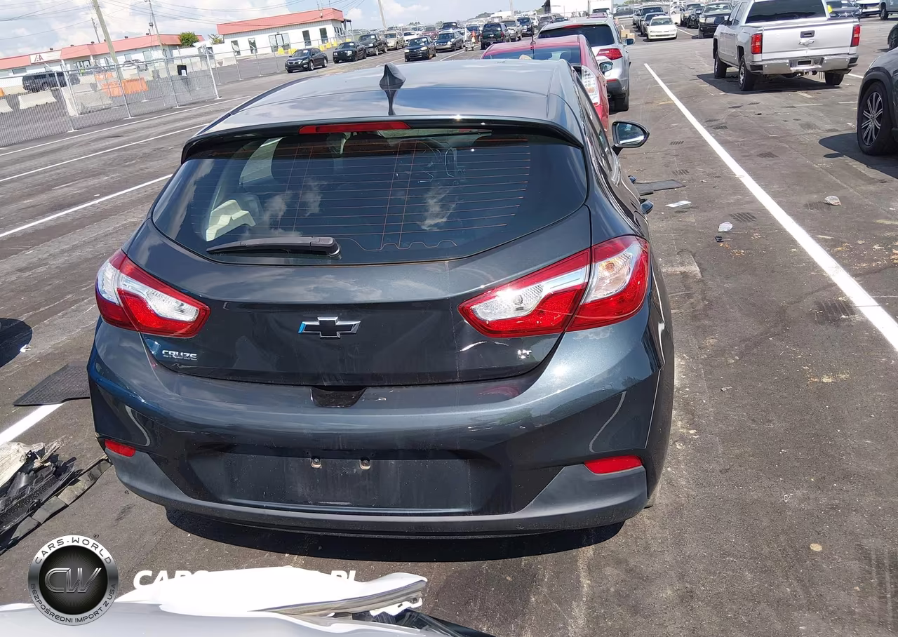 2018 Chevrolet Cruze Lt Auto VIN:3G1BE6SM1JS590662 - 17