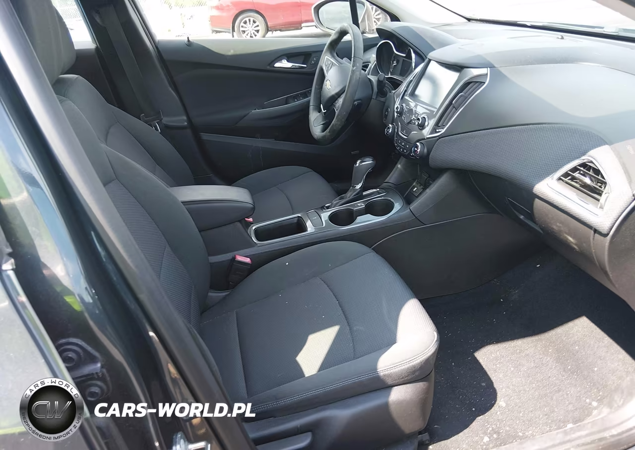 2018 Chevrolet Cruze Lt Auto VIN:3G1BE6SM1JS590662 - 5