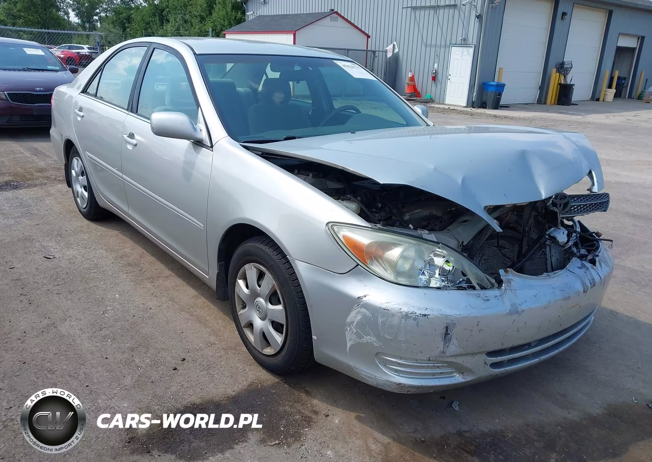 2004 Toyota Camry Le – zdjęcie 1 z 17