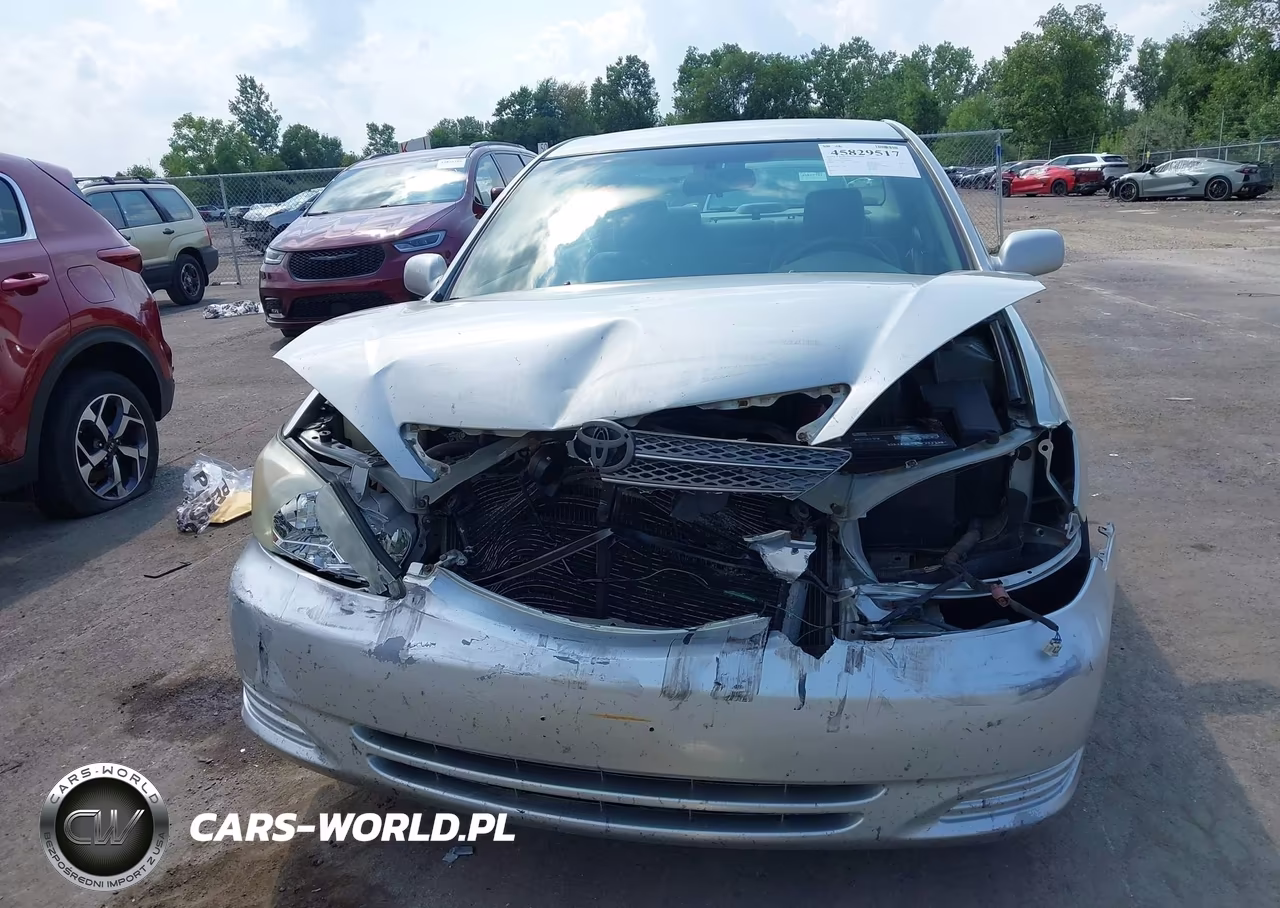 2004 Toyota Camry Le VIN:4T1BE32K44U820568 - 13
