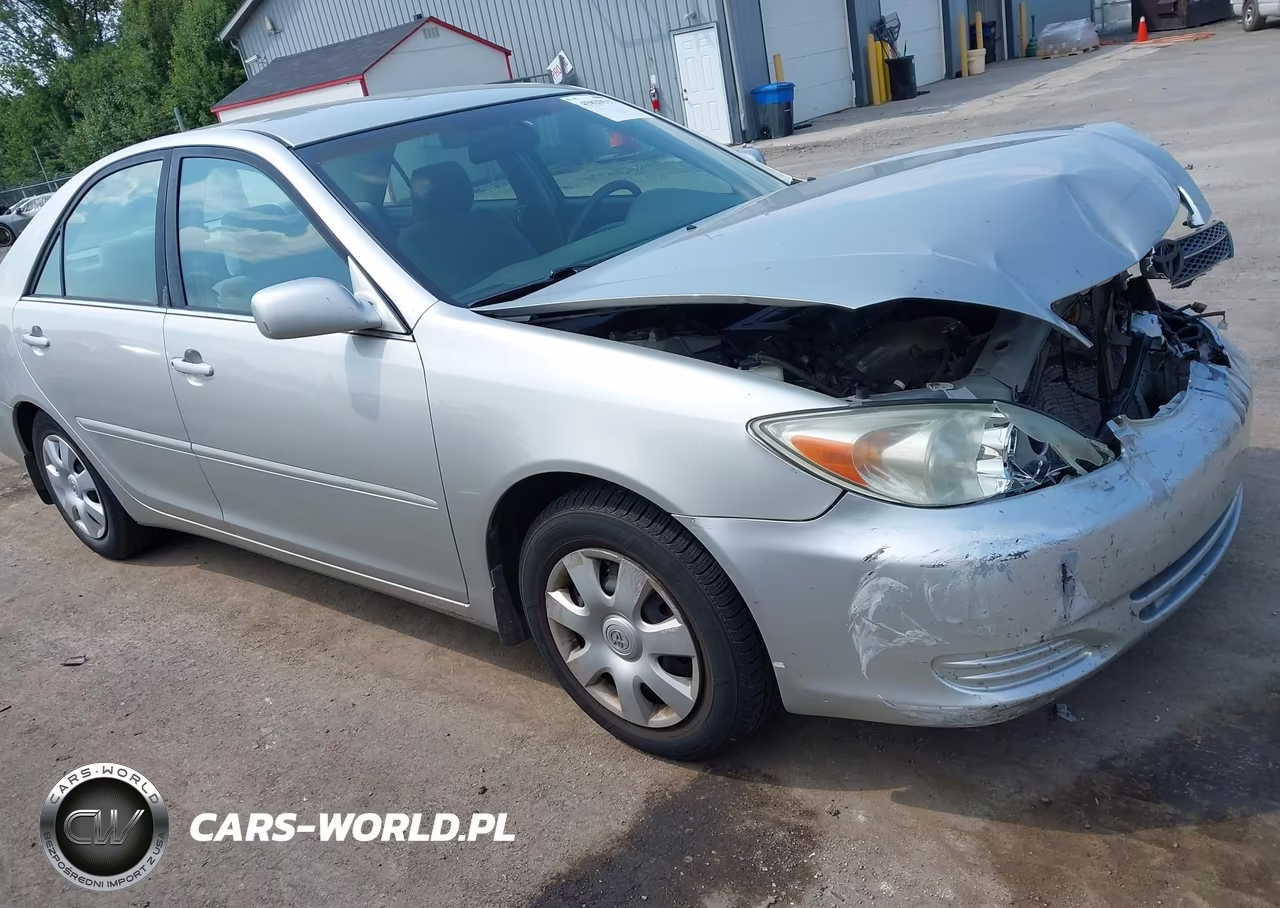 2004 Toyota Camry Le VIN:4T1BE32K44U820568 - 14