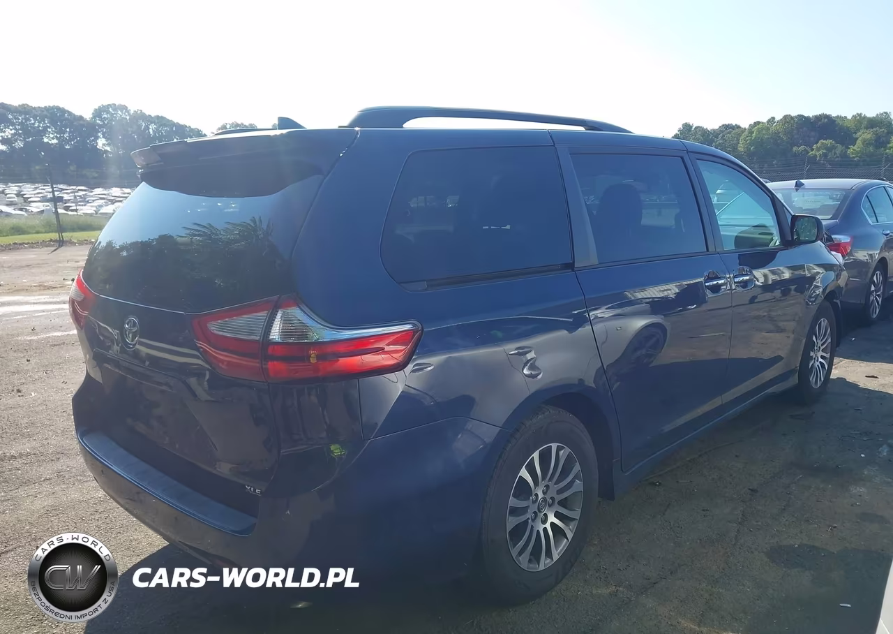 2018 Toyota Sienna Xle 8 Passenger VIN:5TDYZ3DC7JS962387 - 14
