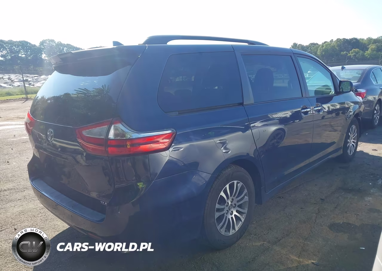 2018 Toyota Sienna Xle 8 Passenger VIN:5TDYZ3DC7JS962387 - 4