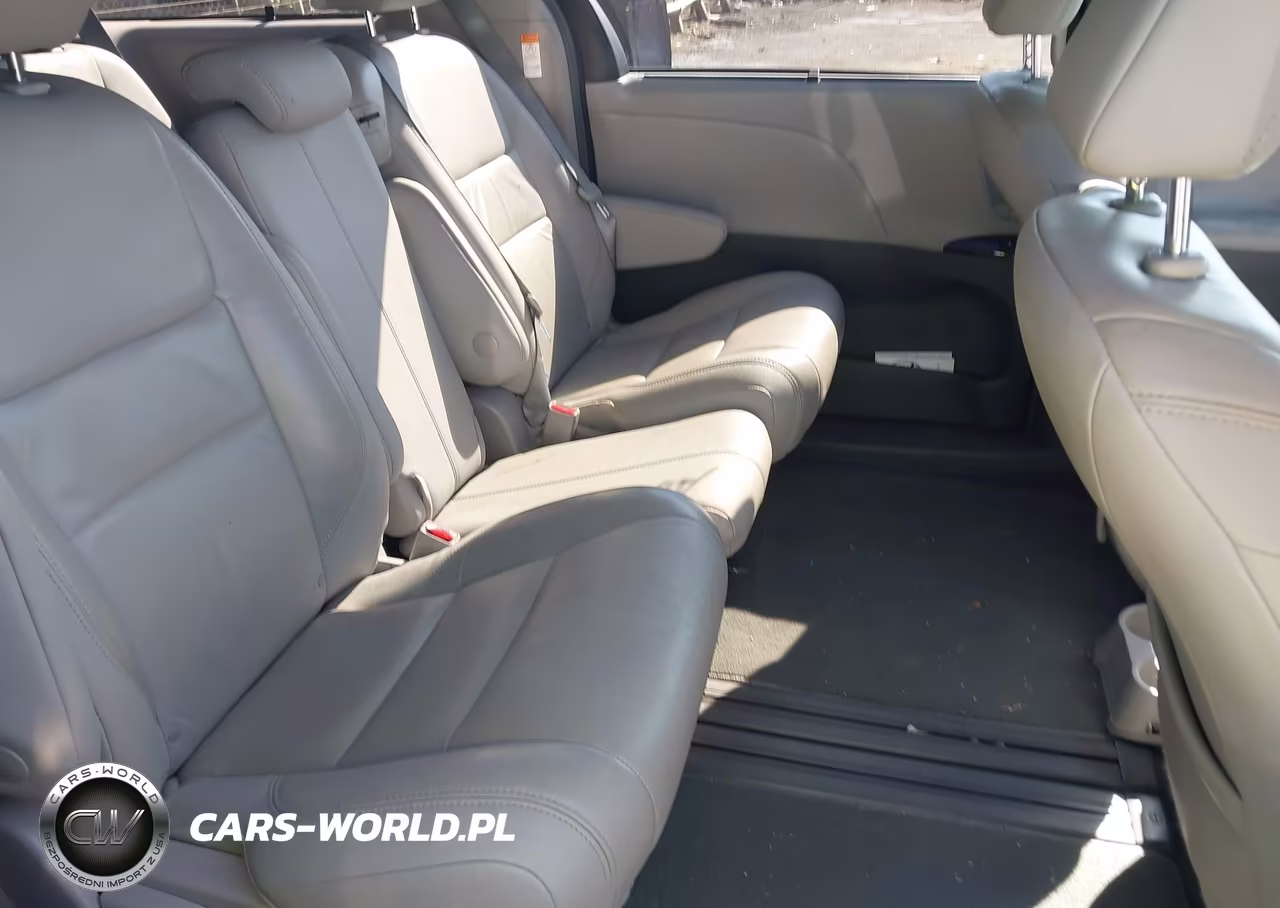 2018 Toyota Sienna Xle 8 Passenger VIN:5TDYZ3DC7JS962387 - 8