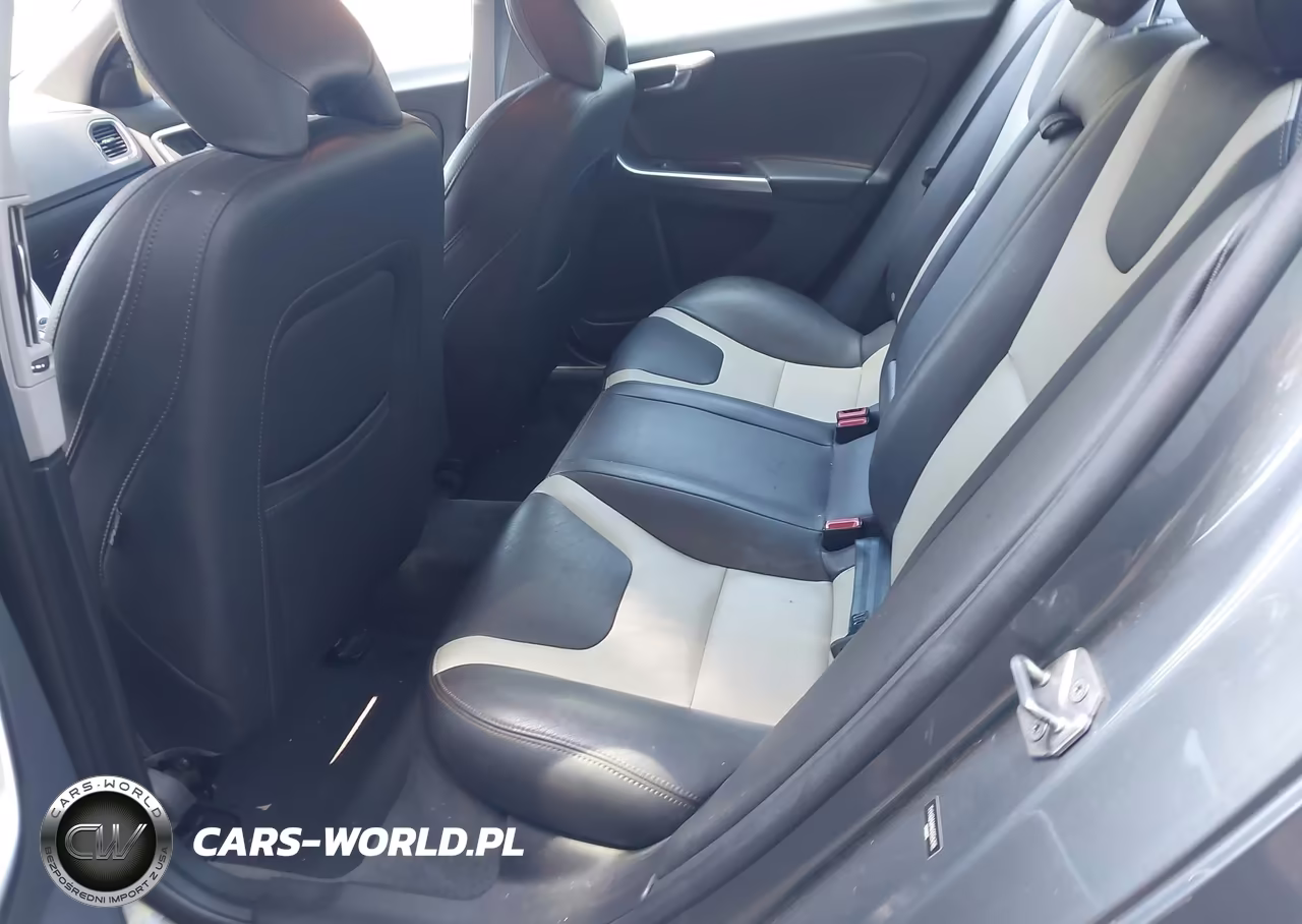 2017 Volvo S60 Cross Country T5 VIN:YV440MUM4H2004765 - 8