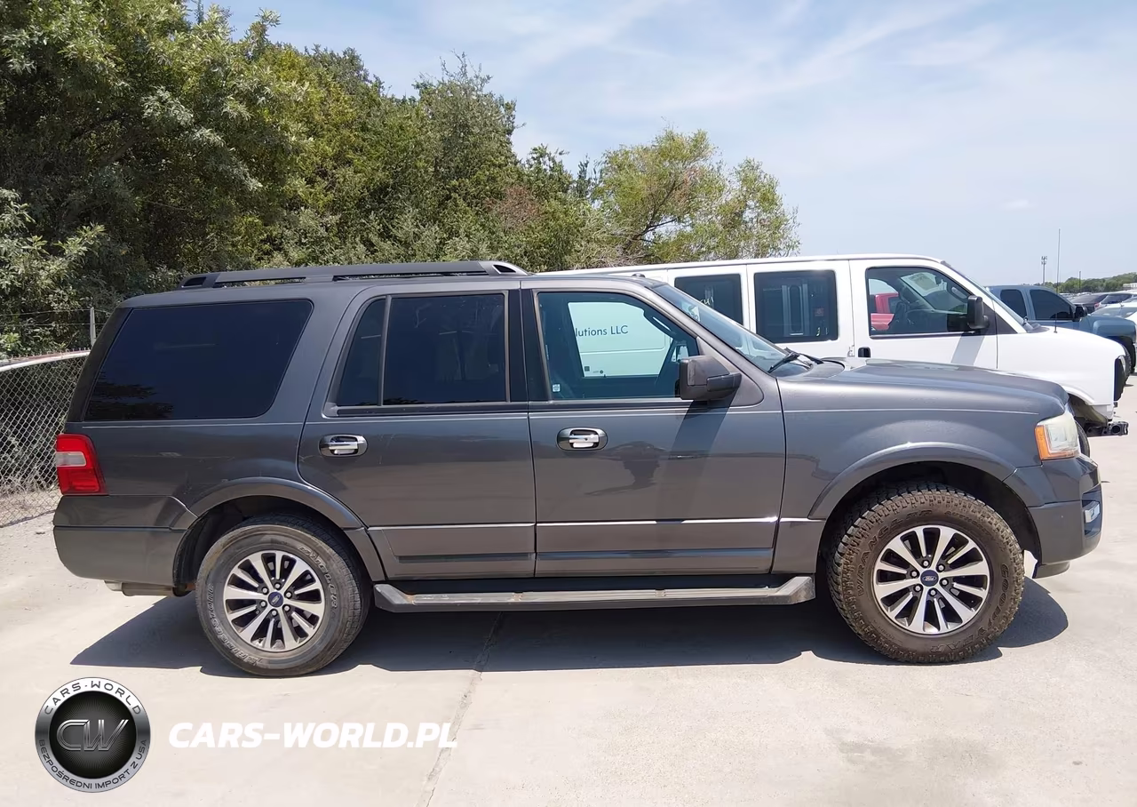 2015 Ford Expedition Xlt VIN:1FMJU1HTXFEF09467 - 13