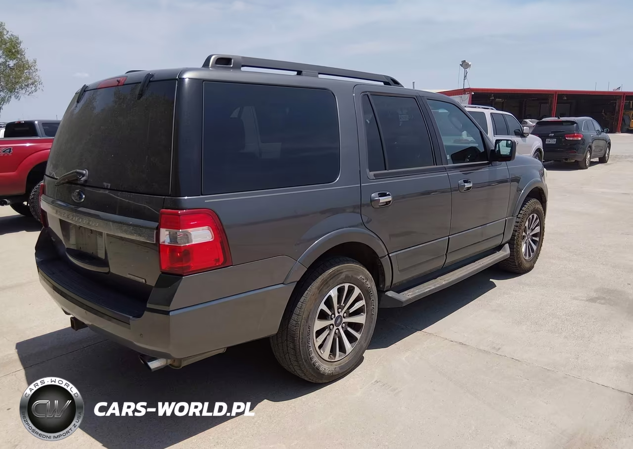 2015 Ford Expedition Xlt VIN:1FMJU1HTXFEF09467 - 4
