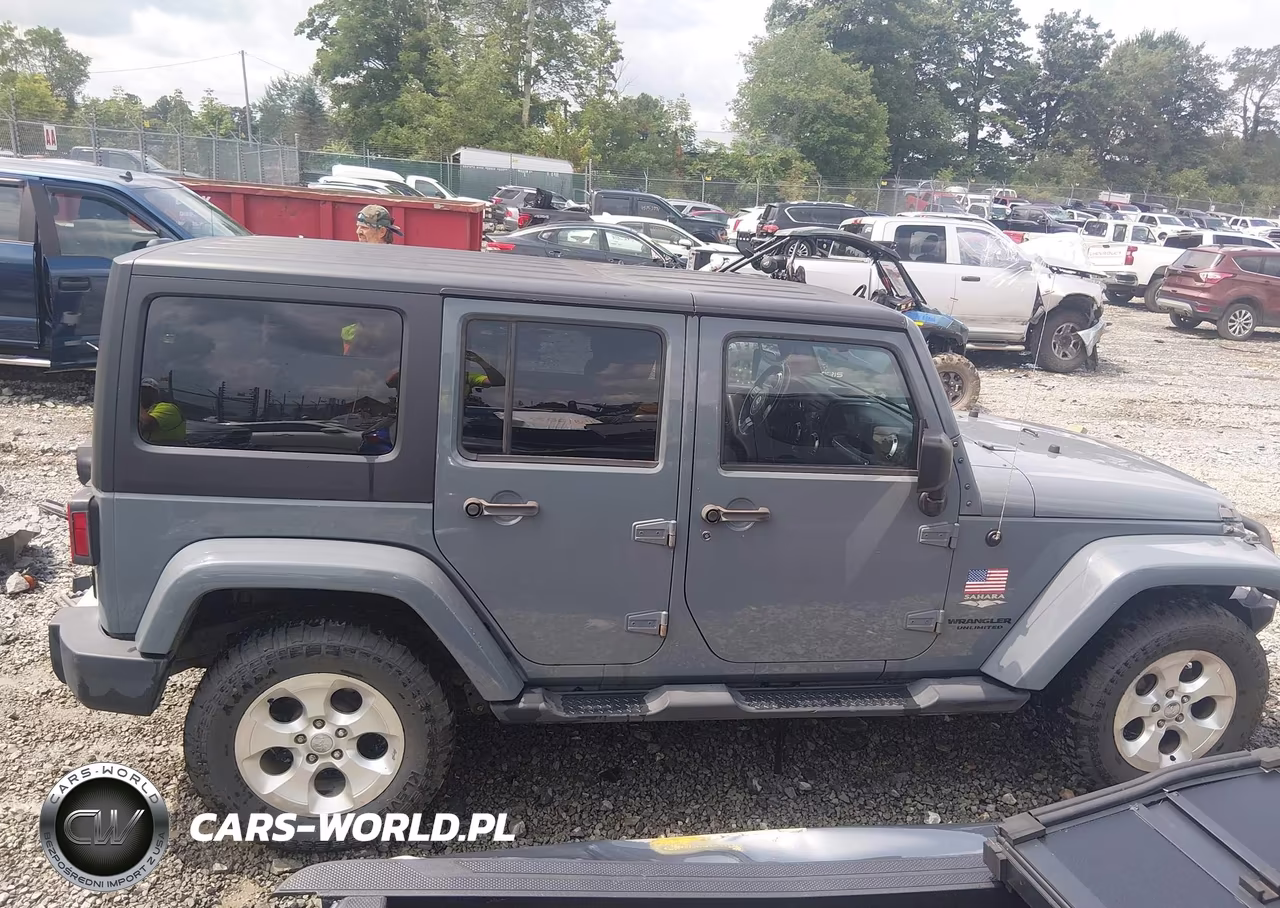 2015 Jeep Wrangler Unlimited Sahara VIN:1C4BJWEG9FL647048 - 14