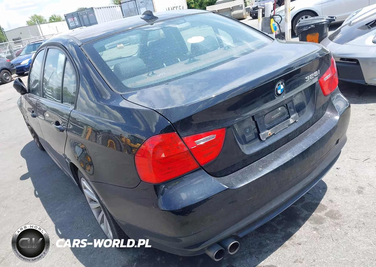 2011 BMW 328I xDrive VIN:WBAPK7C57BF086865 - 3