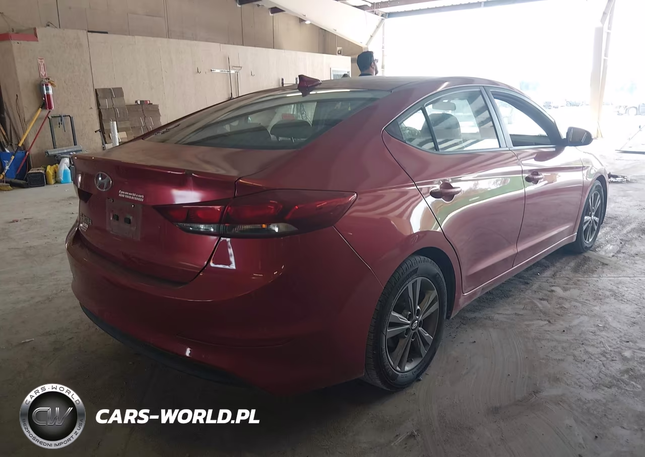 2018 Hyundai Elantra Sel VIN:5NPD84LFXJH280399 - 4