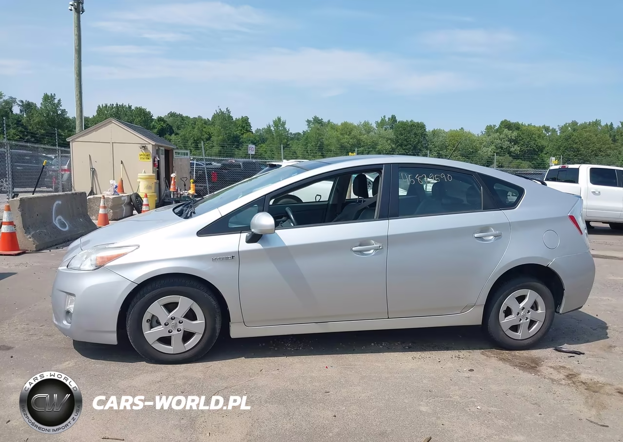 2011 Toyota Prius Four VIN:JTDKN3DUXB0274074 - 14