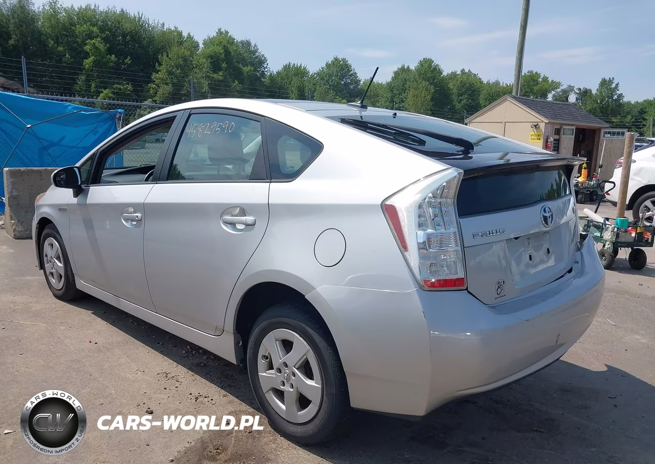 2011 Toyota Prius Four VIN:JTDKN3DUXB0274074 - 3